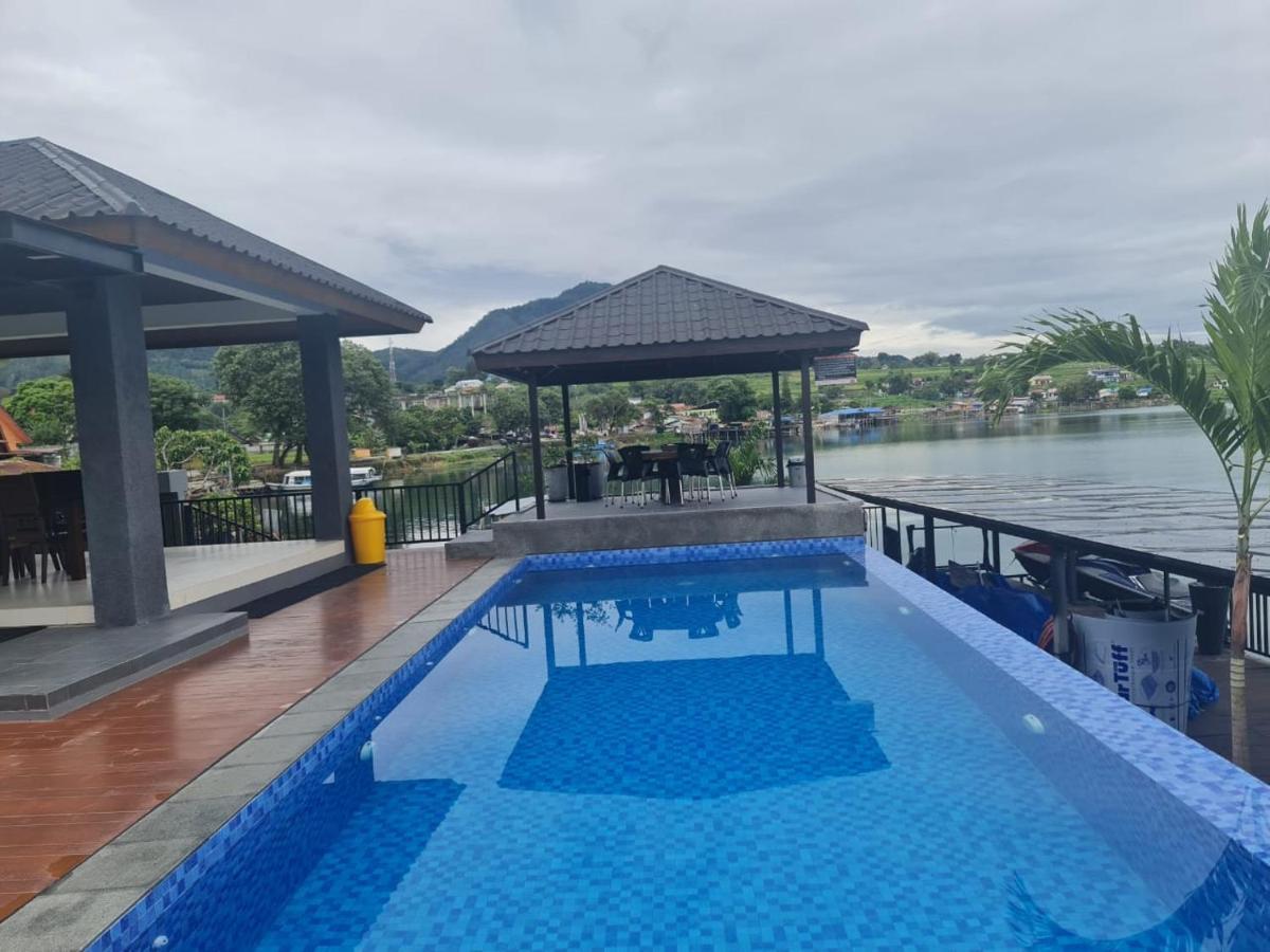 Purnama Balige Hotel Ngoại thất bức ảnh