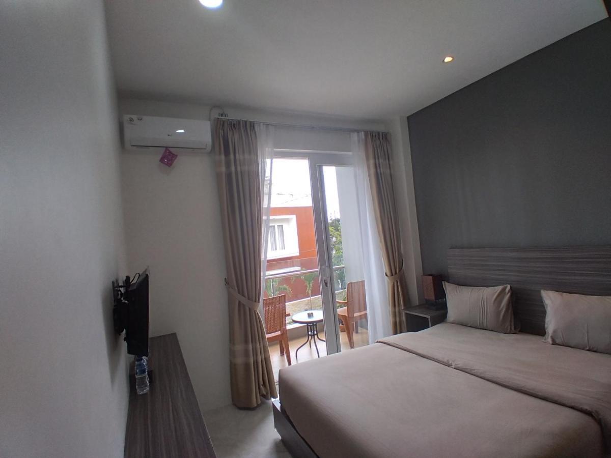Purnama Balige Hotel Ngoại thất bức ảnh